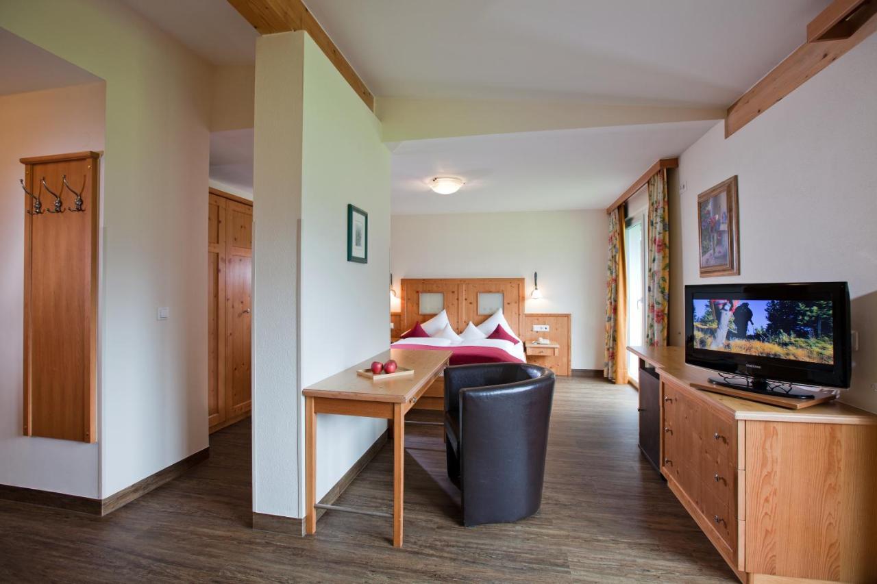 Hotel Truyenhof Ried im Oberinntal Exterior photo